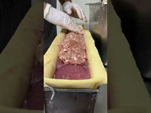 Produzindo o Pâté en Croûte na A Table Charcutaria! Já conhece?