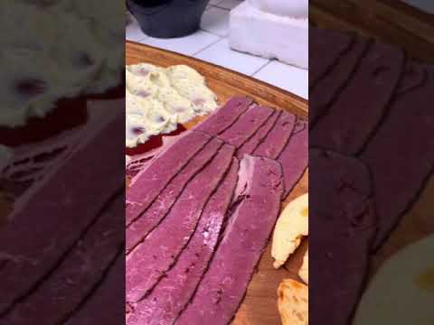 Butter Board com Pastrami Artesanal pode!? Com certeza, e fica uma delícia 🤤