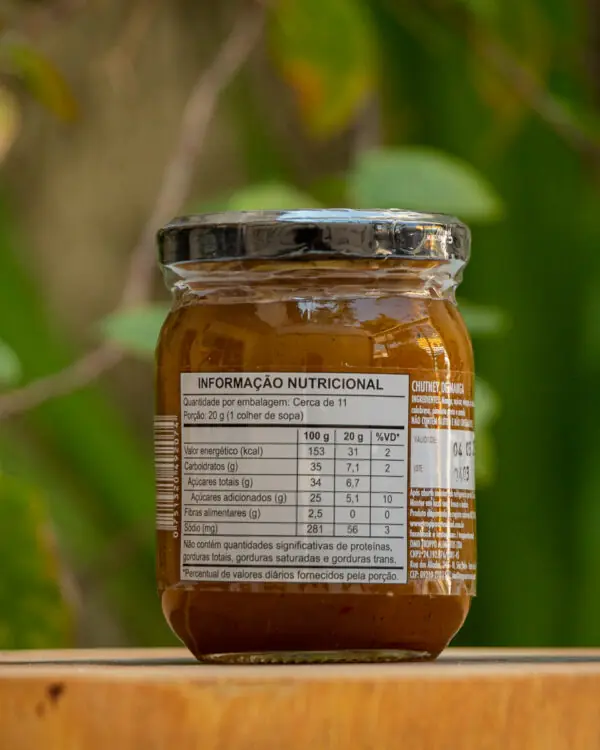 Verso do pote de Chutney de Manga da Troppo detalhando a tabela nutricional do produto