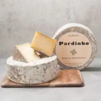 Queijo Cuesta - Pardinho Artesanal - 220g (aprox.) Queijo Cuesta - Pardinho Artesanal - 220g (aprox.)