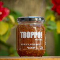 elish de Alho Defumado Troppo pote de vidro artesanal 210g 100 por cento natural com pedaços de alho visíveis