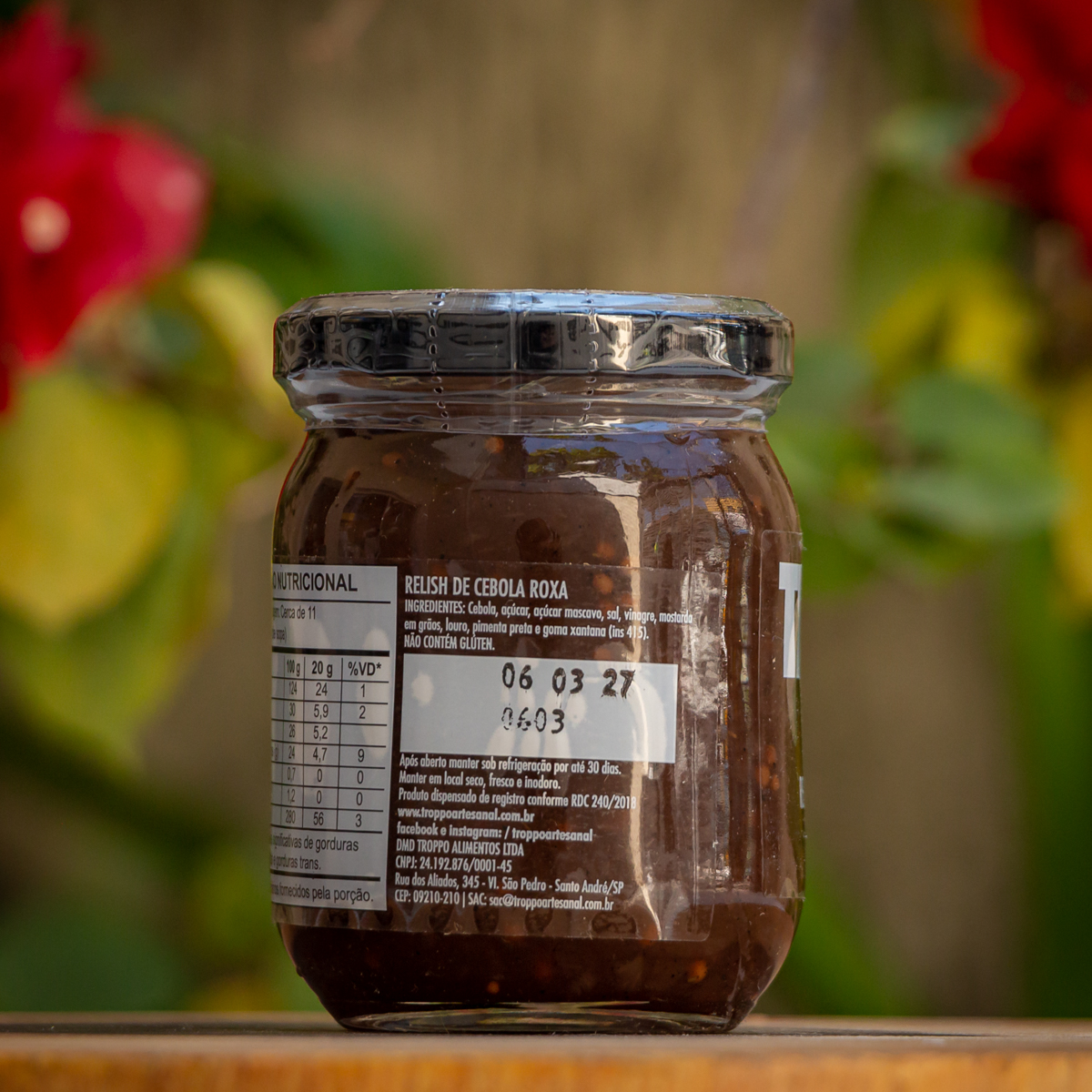 Rótulo lateral Relish de Cebola Roxa Troppo ingredientes mostarda em grãos louro pimenta fabricante Santo André