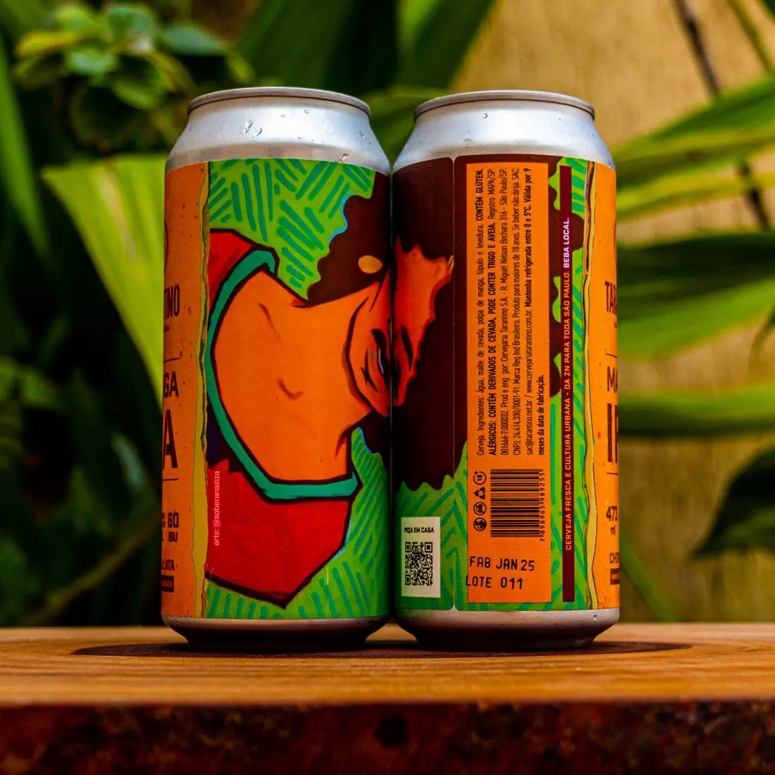 Verso da lata da cerveja Manga IPA da Tarantino, detalhando os ingredientes como polpa de manga, lúpulo, malte de cevada e a data de fabricação.