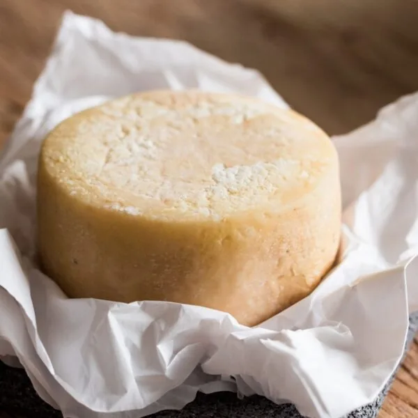 Queijo Serra do Lopo – Capril do Bosque – 220g (aprox.) -1 Queijo Serra do Lopo – Capril do Bosque – 220g (aprox.) -1