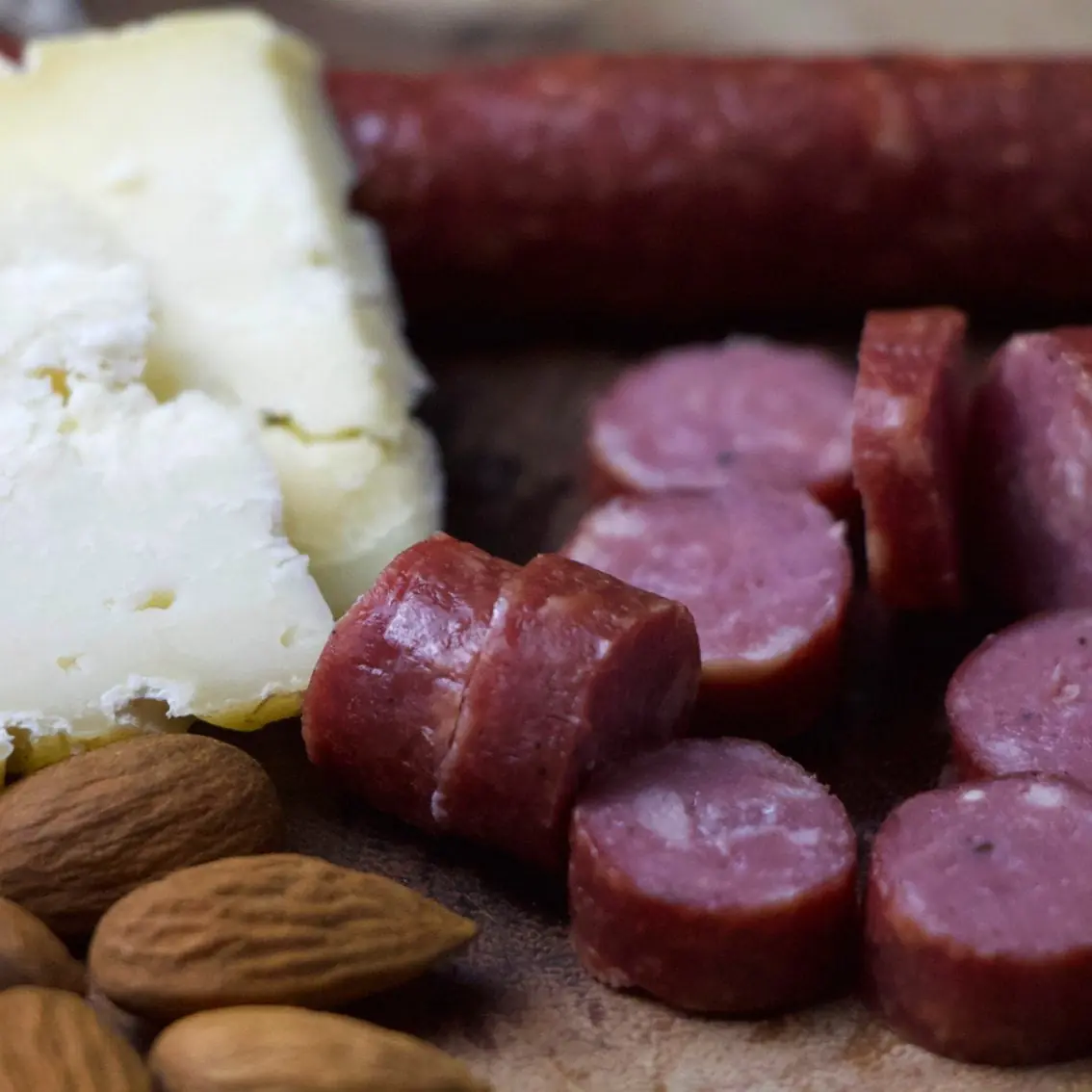 Linguiça Bovina Red Angus - Salumeria Mayer - 100g