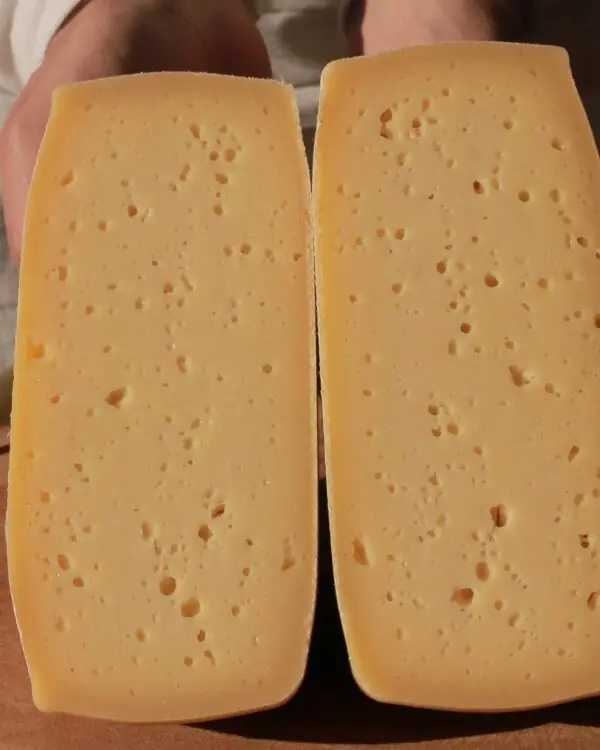 Queijo Venda Nova - Artelatte - 200g (aprox.)