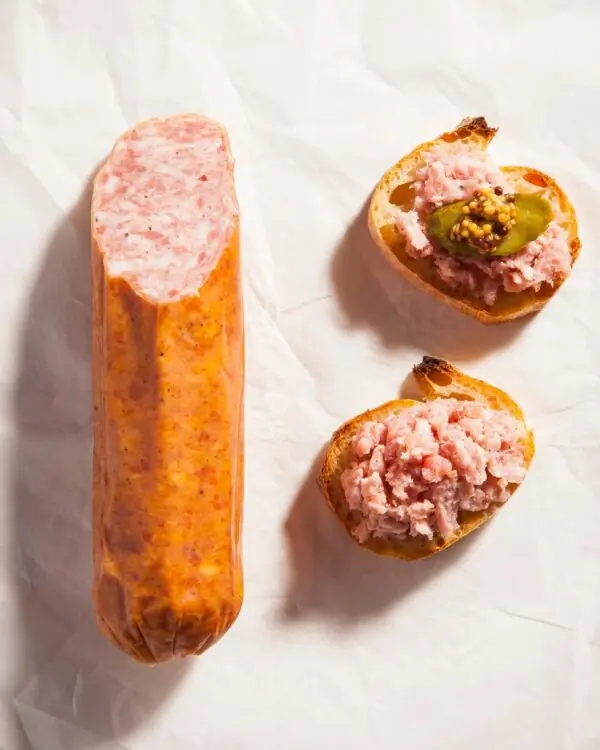 Mettwurst (tipo Patê) - Salumeria Mayer - 300g Mettwurst (tipo Patê) - Salumeria Mayer - 300g