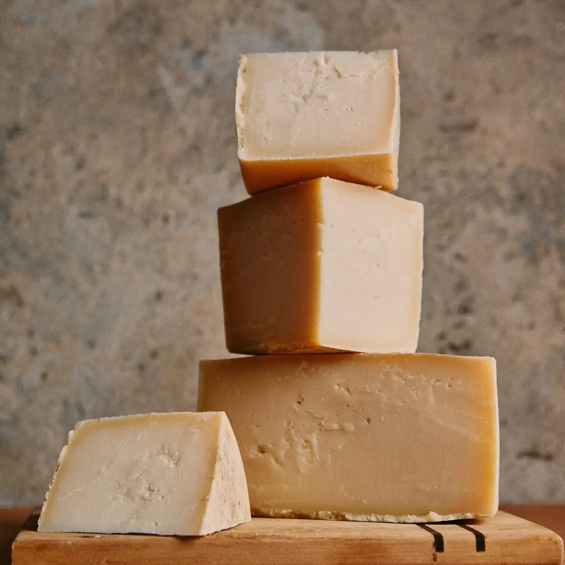 Queijo Maratimba com casca branca e massa clara