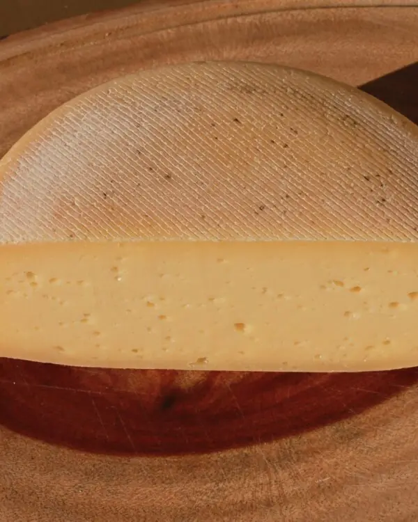 Queijo Venda Nova - Artelatte - 200g (aprox.) -1