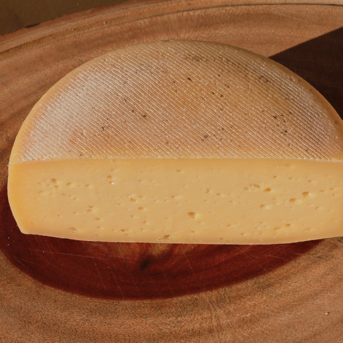 a692c4dc80442da4273848bbae95c39a.jpg Queijo Venda Nova - Artelatte - 200g (aprox.)