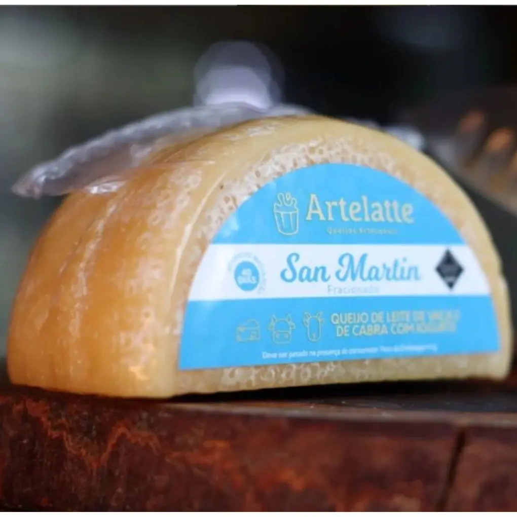 Queijo San Martin (vaca e cabra) - Artelatte - 330g (aprox.)