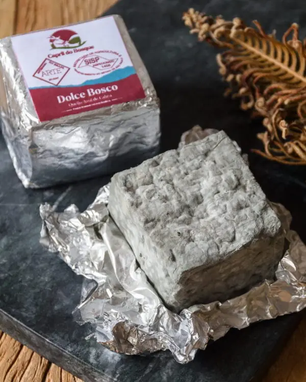 Queijo Dolce Bosco - Capril do Bosque - 200g (aprox.) Queijo Dolce Bosco - Capril do Bosque - 200g (aprox.)