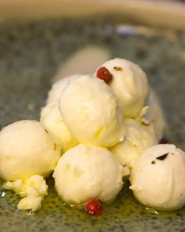 Queijo Boursin de Cabra no Azeite - Fazenda Atalaia - 200g (aprox.)