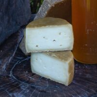 Queijo Ambrósio (leite de búfala) - Santa Helena - 350g (aprox.)