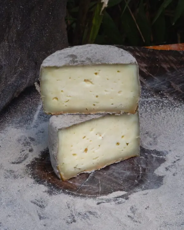 Queijo Pai do Mato - Santa Helena - 300g (aprox.)