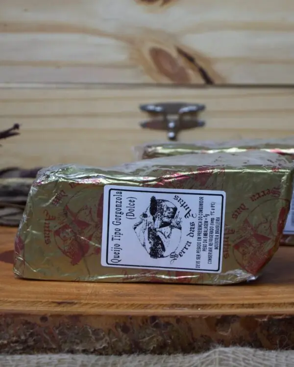 Queijo Gorgonzola Dolce - Serra das Antas - 500g (aprox.) Queijo Gorgonzola Dolce - Serra das Antas - 500g (aprox.)