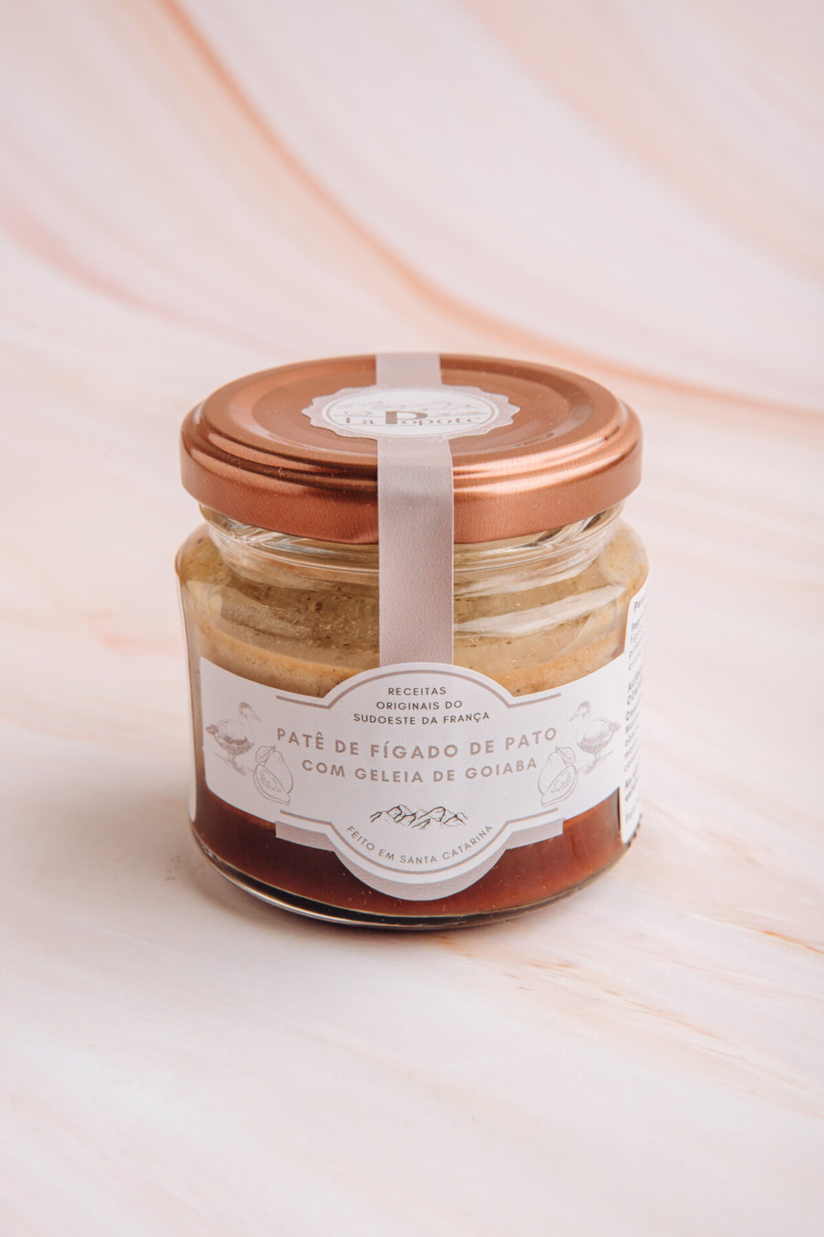 Patê de fígado de pato com geleia de goiaba