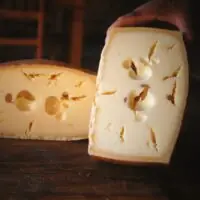 Queijo Porão - Fazenda Atalaia - 200g (aprox.)