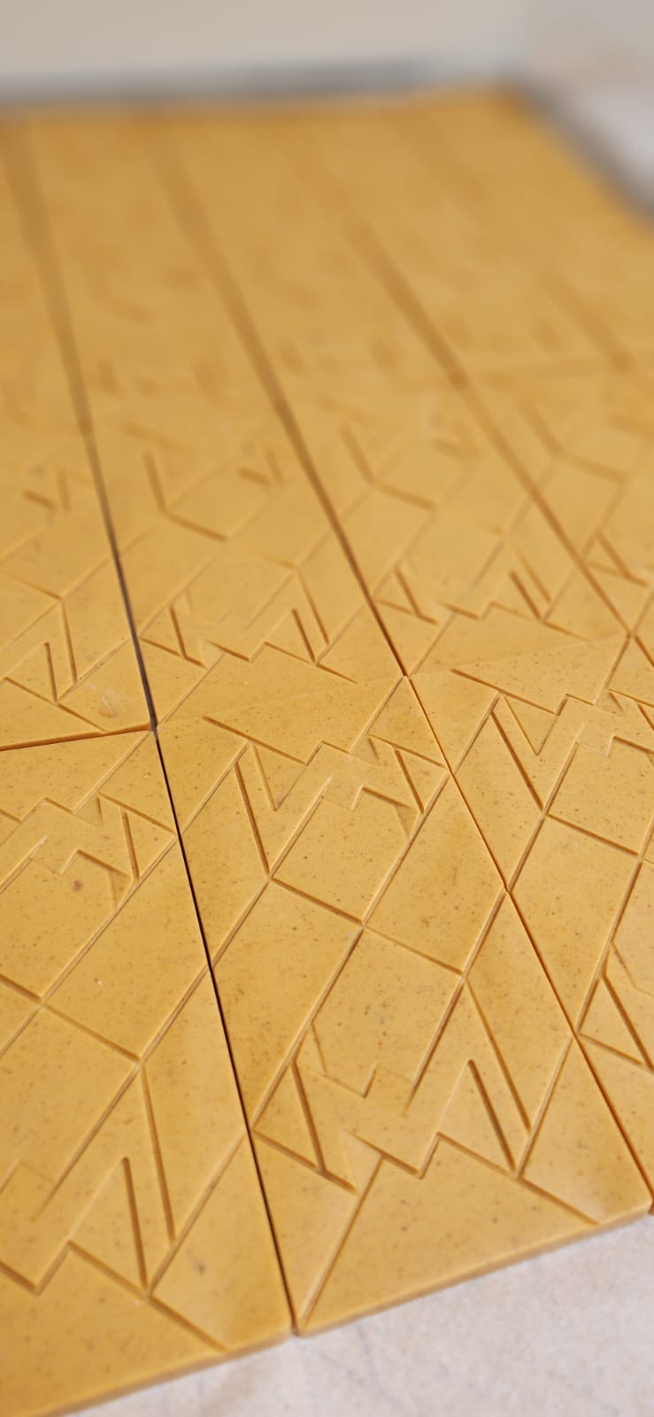 Sem título2 - Claudia Gamba Chocolate Doce de Leite e Honeycomb 37% - Mestiço - 60g