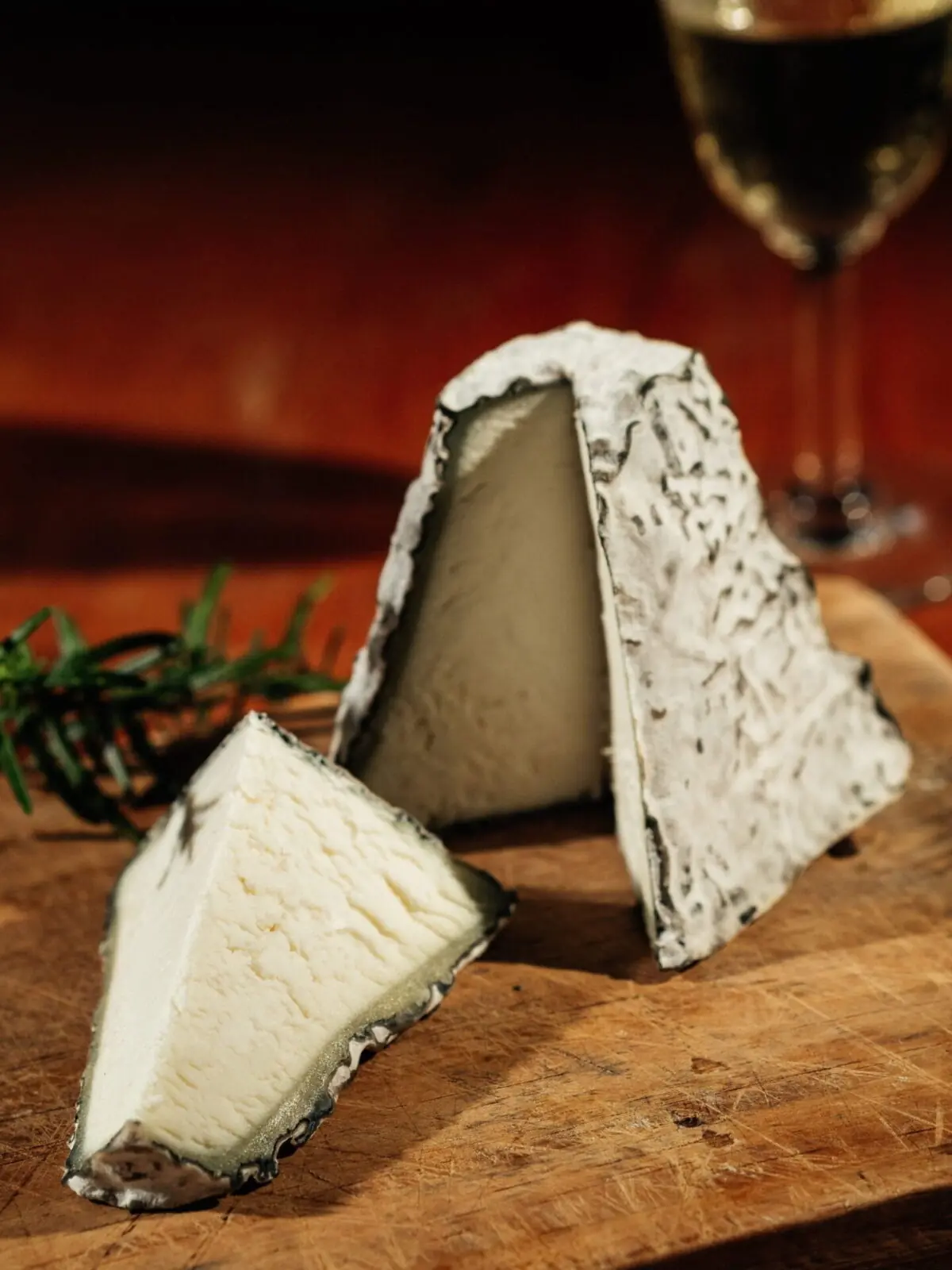 Queijo Pirâmide do Bosque - Capril do Bosque - 160g  (aprox.)