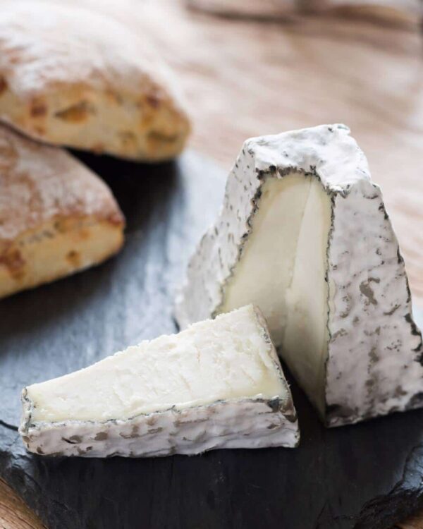 Queijo Pirâmide do Bosque - Capril do Bosque - 160g  (aprox.)