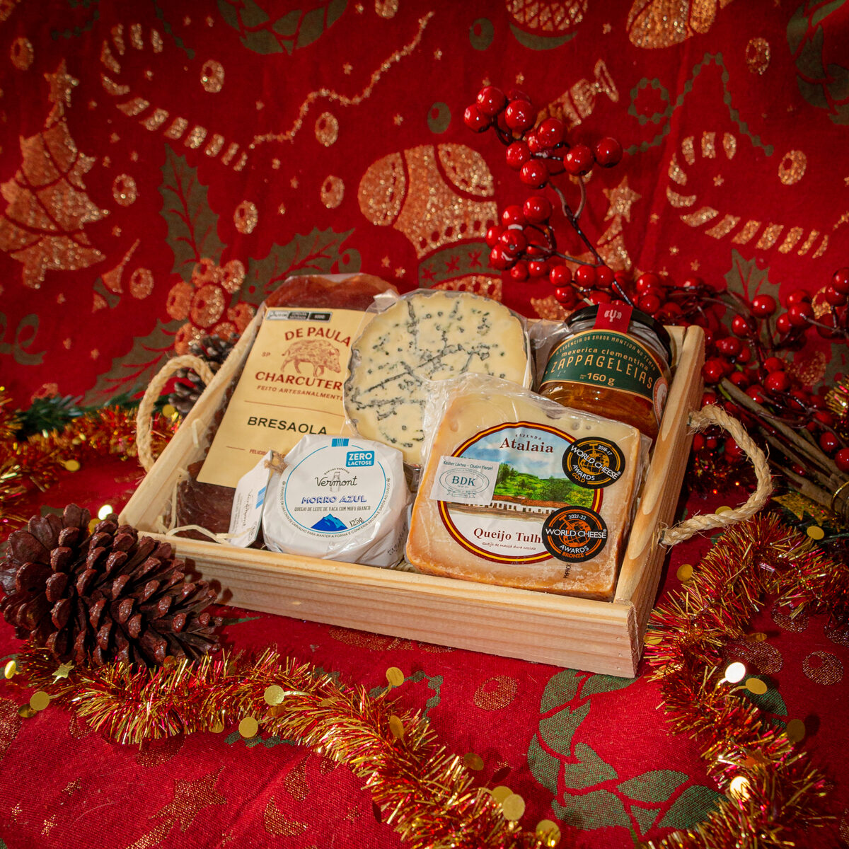 Kit Mesa de Frios (5 itens - Serve até 4 pessoas)