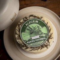 Queijo Alecrim - Queijaria Santa Vitória - 320g (aprox.)