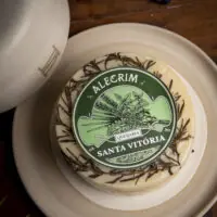 Queijo Alecrim - Queijaria Santa Vitória - 320g (aprox.)