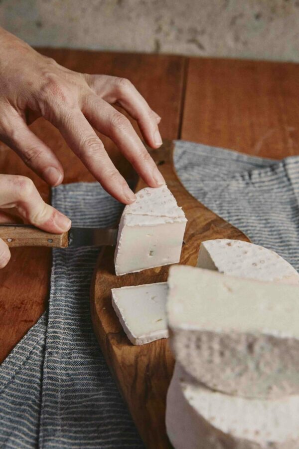 Queijo Avecuia (ovelha) – Queijaria Rima – 150g -1 Queijo Avecuia (ovelha) – Queijaria Rima – 150g -1