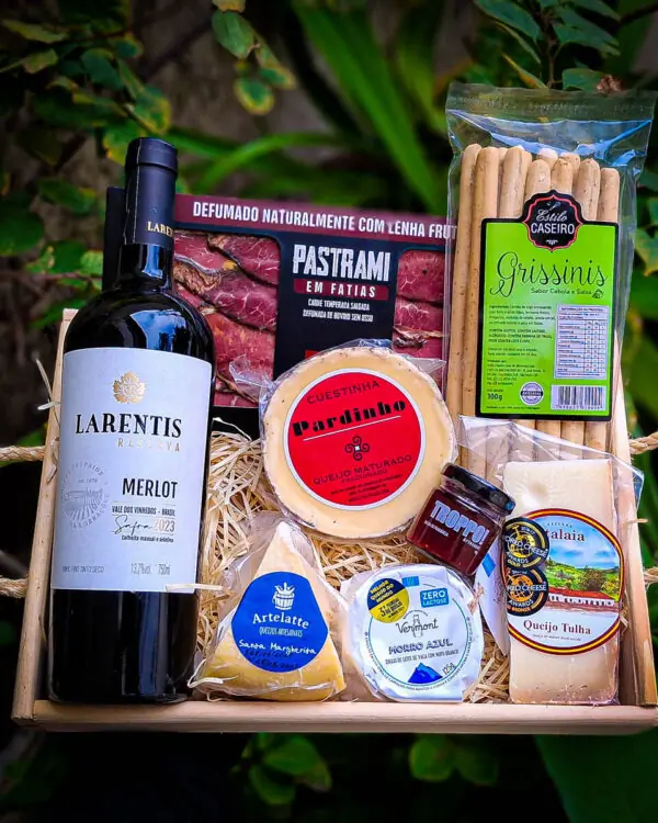 Cesta Harmonização Queijos e Vinho (8 itens) -1 Cesta Harmonização Queijos e Vinho (8 itens) -1