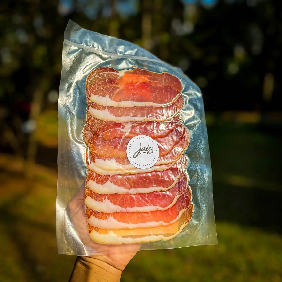 O que é Charcutaria: descubra a arte das carnes curada