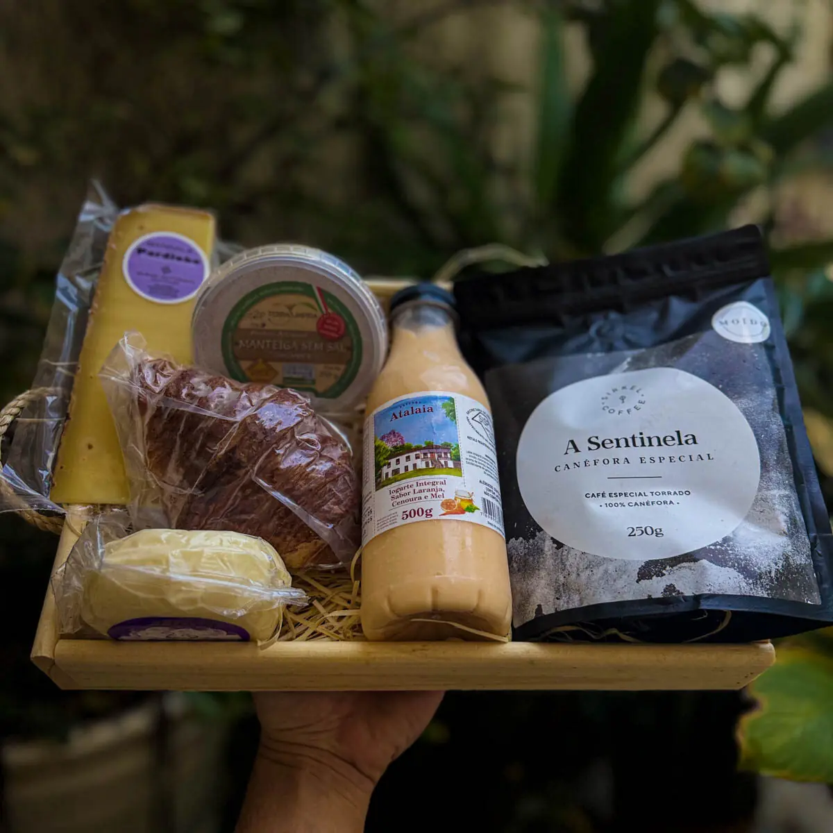 Cesta de Café da Manhã Gourmet (6 itens)