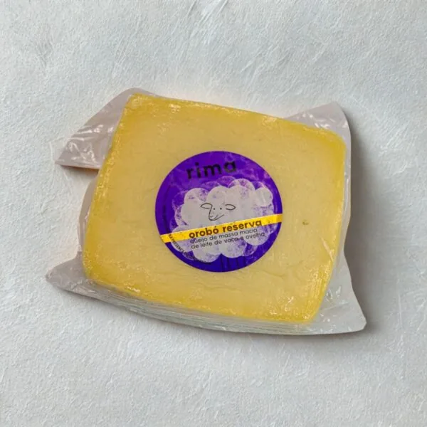 Queijo Orobô Reserva (leite de ovelha) – Rima – 250g (aprox.) Queijo Orobô Reserva (leite de ovelha) – Rima – 250g (aprox.)