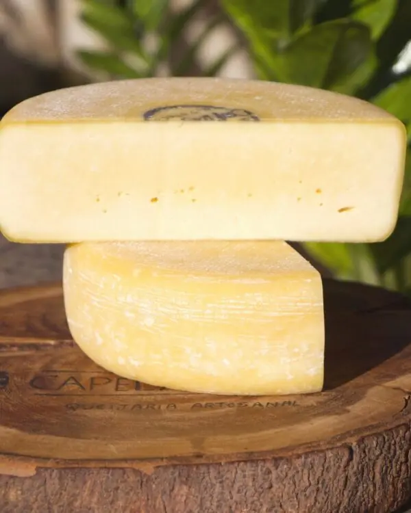 Queijo da Canastra Tradicional - Fazenda Capela Velha