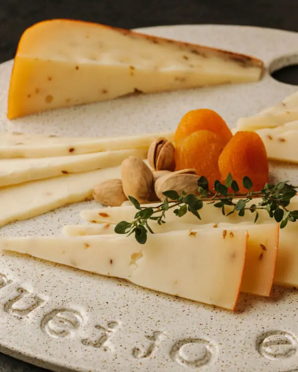 Queijo Gouda Maturado - Dutch Lady - 300g -1 Queijo Gouda Maturado - Dutch Lady - 300g -1