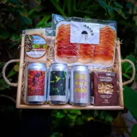 Cesta com Cervejas e Petiscos Artesanais (6 itens)