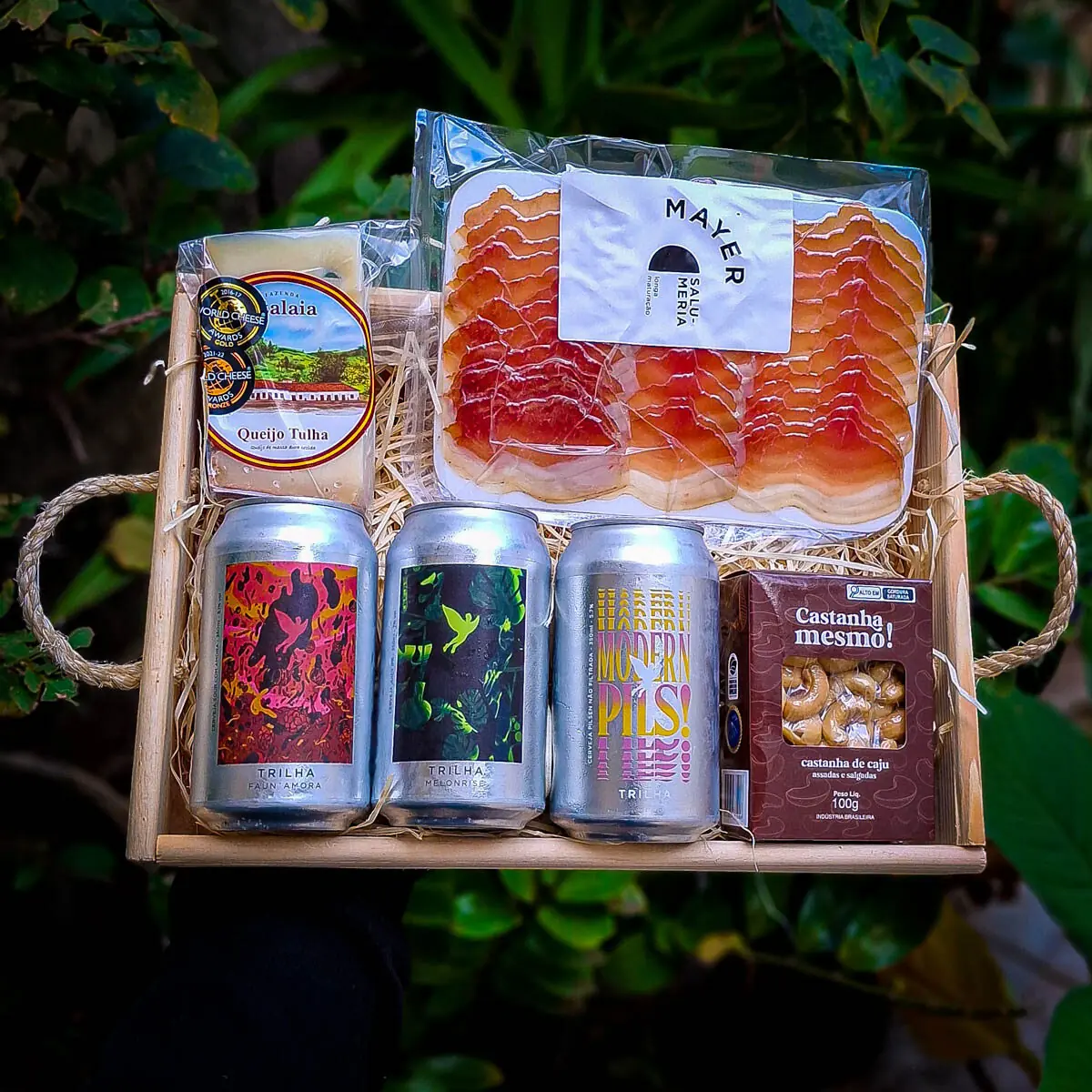 Cesta com Cervejas e Petiscos Artesanais (6 itens)