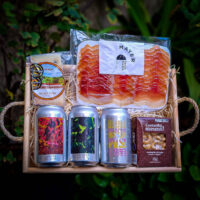 Cesta com Cervejas e Petiscos Artesanais (6 itens)