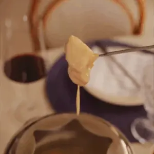 Fondue de queijo brie