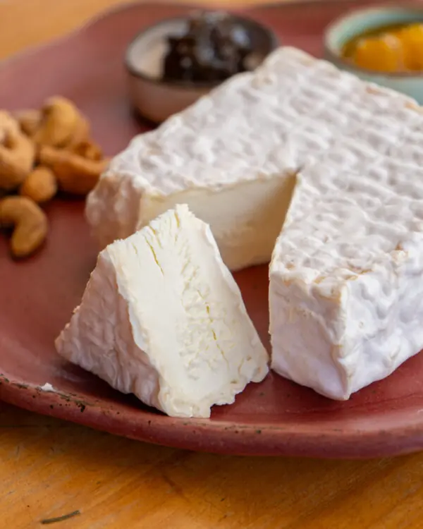 Queijo Serra Láctea - Capril do Bosque - 250g (aprox.) -1