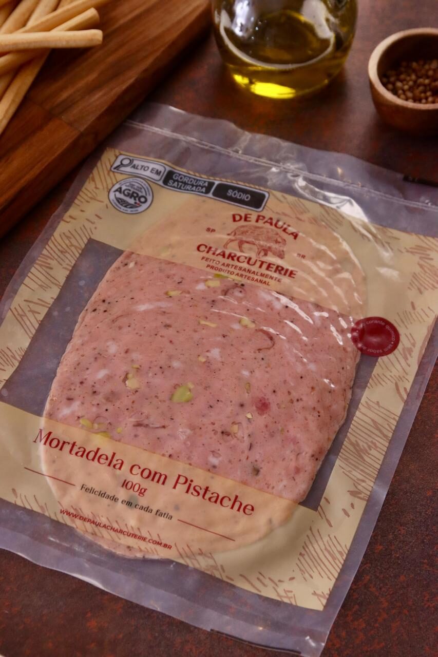 mortadela com pistache