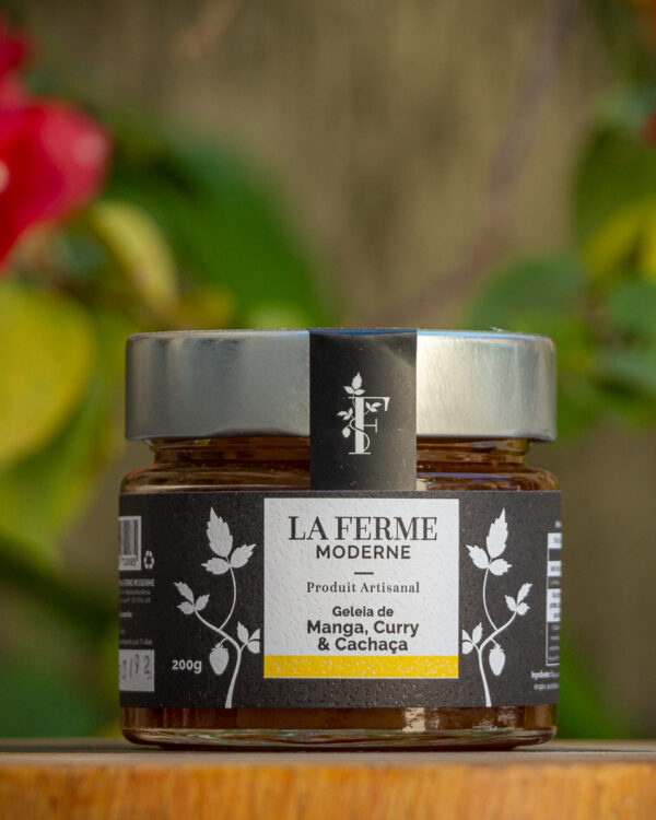 Pote exótico de Geleia Artesanal de Manga e Cachaça da fazenda La Ferme Moderne 200g