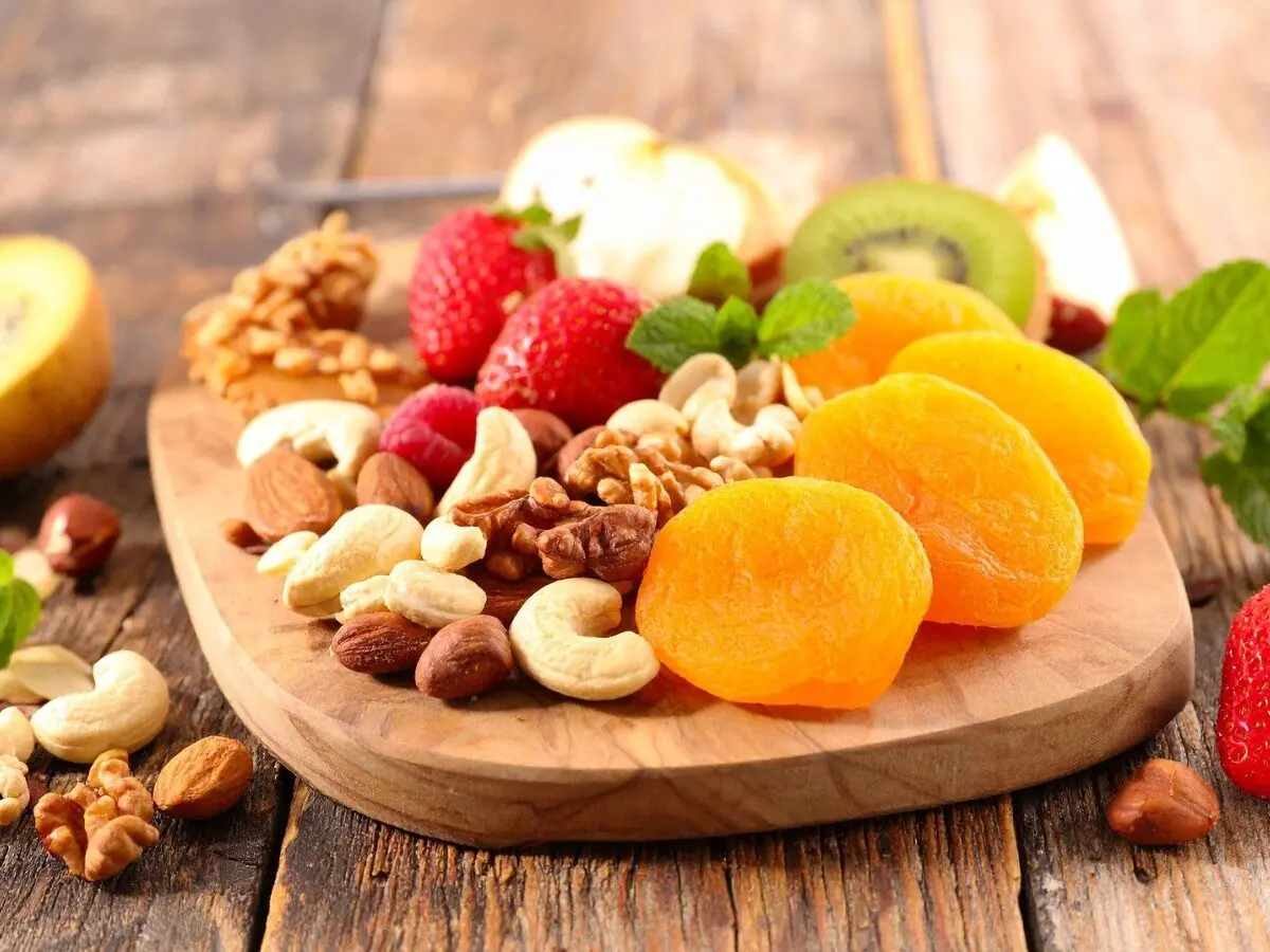 Como montar uma tábua de frutas para o Natal