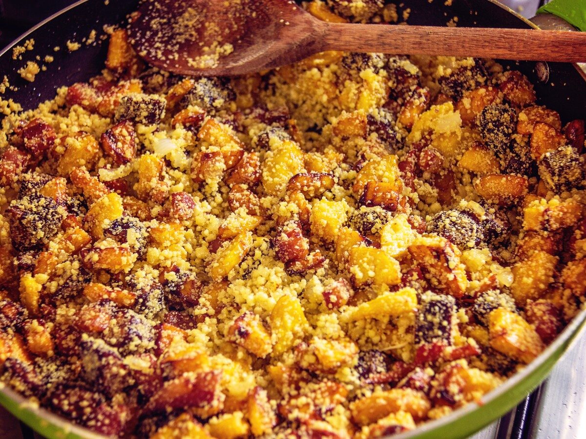 Farofa para Ceia de Natal: 14 receitas práticas e deliciosas