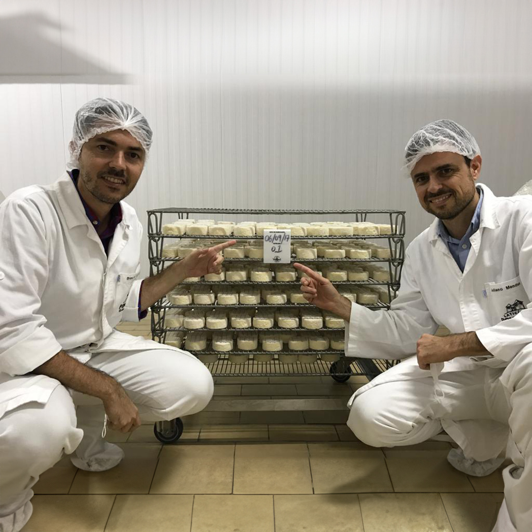 A Gênese da Marca: De Mestres Cervejeiros a Queijeiros de Elite