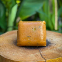 Doce de Leite Puxa-Puxa com Pistache - Latto Doceria - 300g (aprox.)