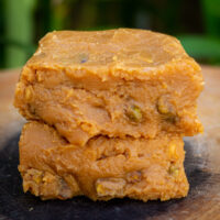 Doce de Leite Puxa-Puxa com Pistache - Latto Doceria - 300g (aprox.)