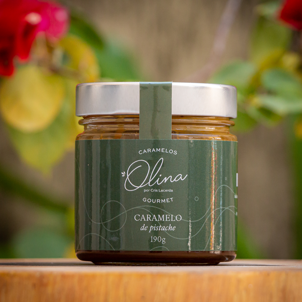 Caramelo de Pistache artesanal Olina por Cris Lacerda pote gourmet 190g rótulo verde