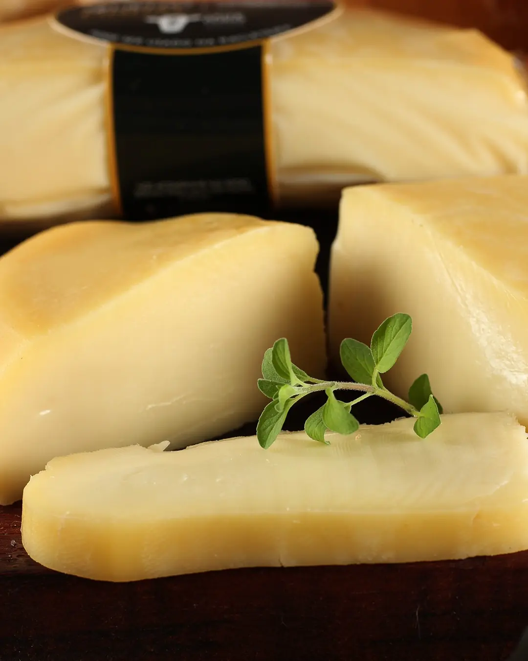 Queijo Pinhal Maturado 2 Meses - Queijaria do Jordão - 350g -1