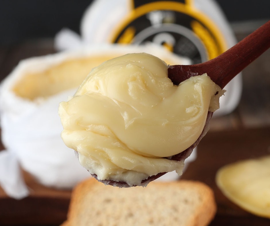 jordão 4 - Miguel Barroso Colher com queijo do Jordão pasta mole cremoso espalhável como manteiga